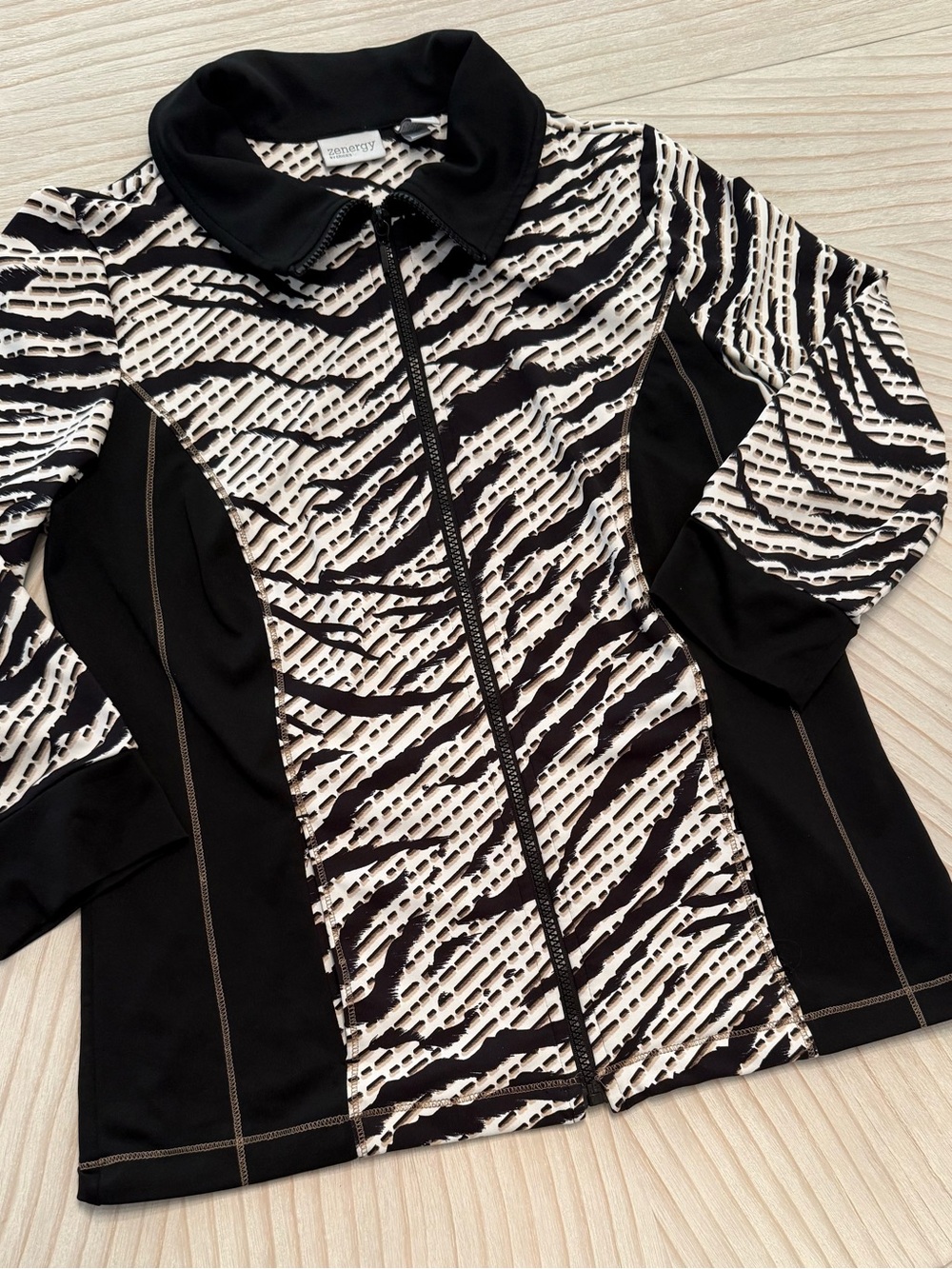 Zenergy by Chicos Black & White Patterned Zip-Front Bomber Jacket